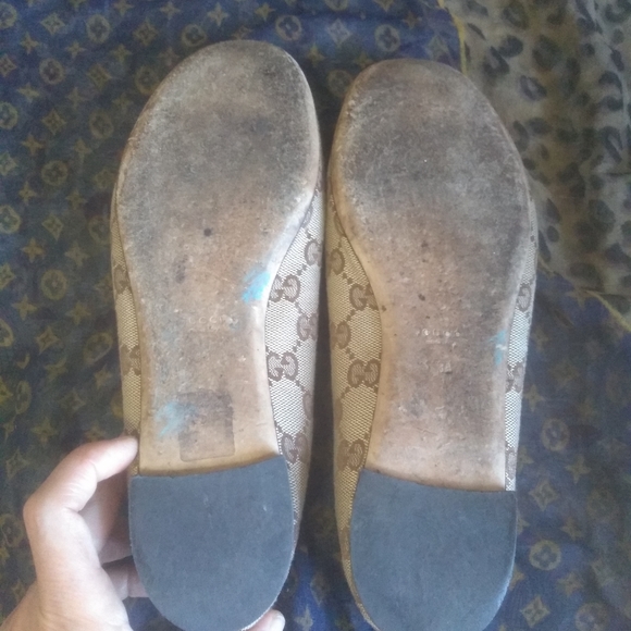 Authentic Gucci Flats - Picture 3 of 12